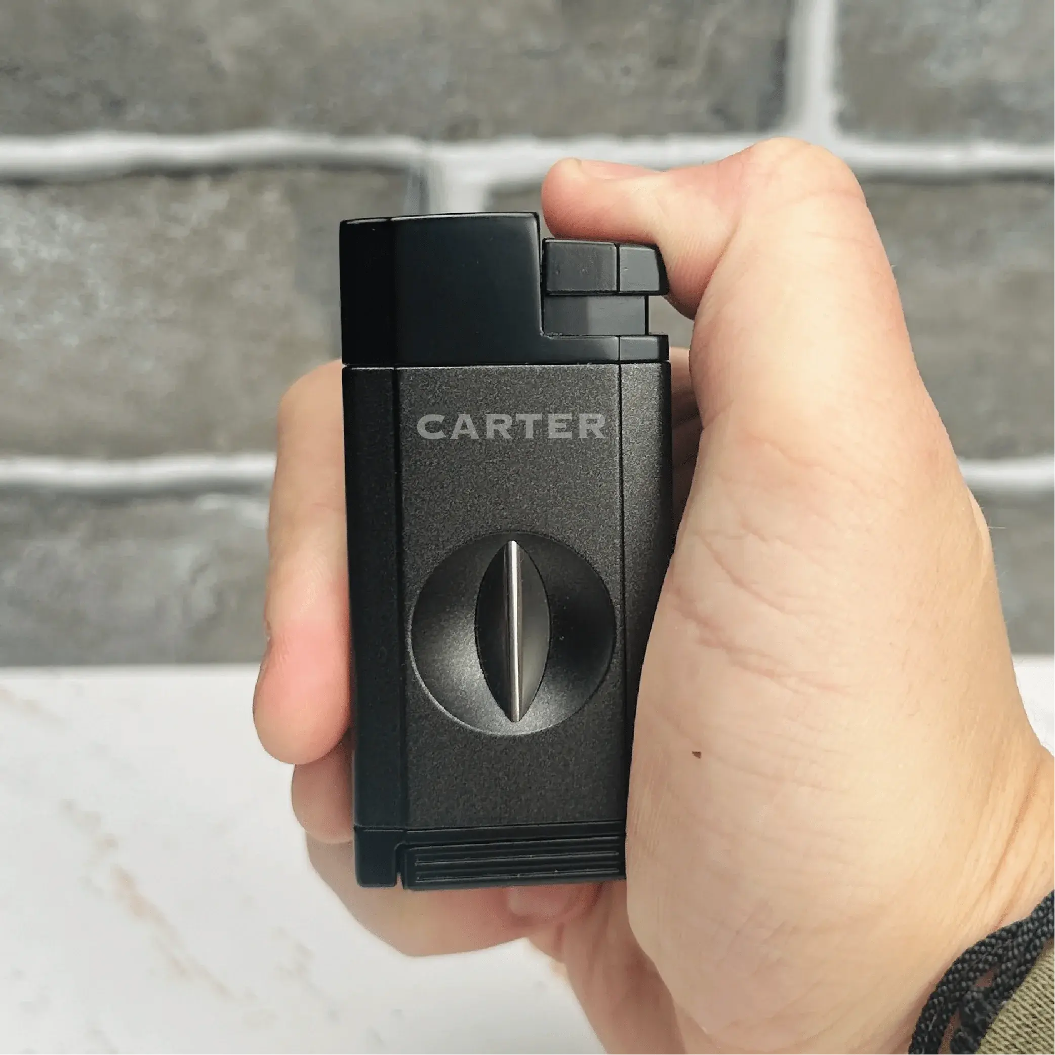 Personalized V-Cut Lighter with Dual Flame and Cutter