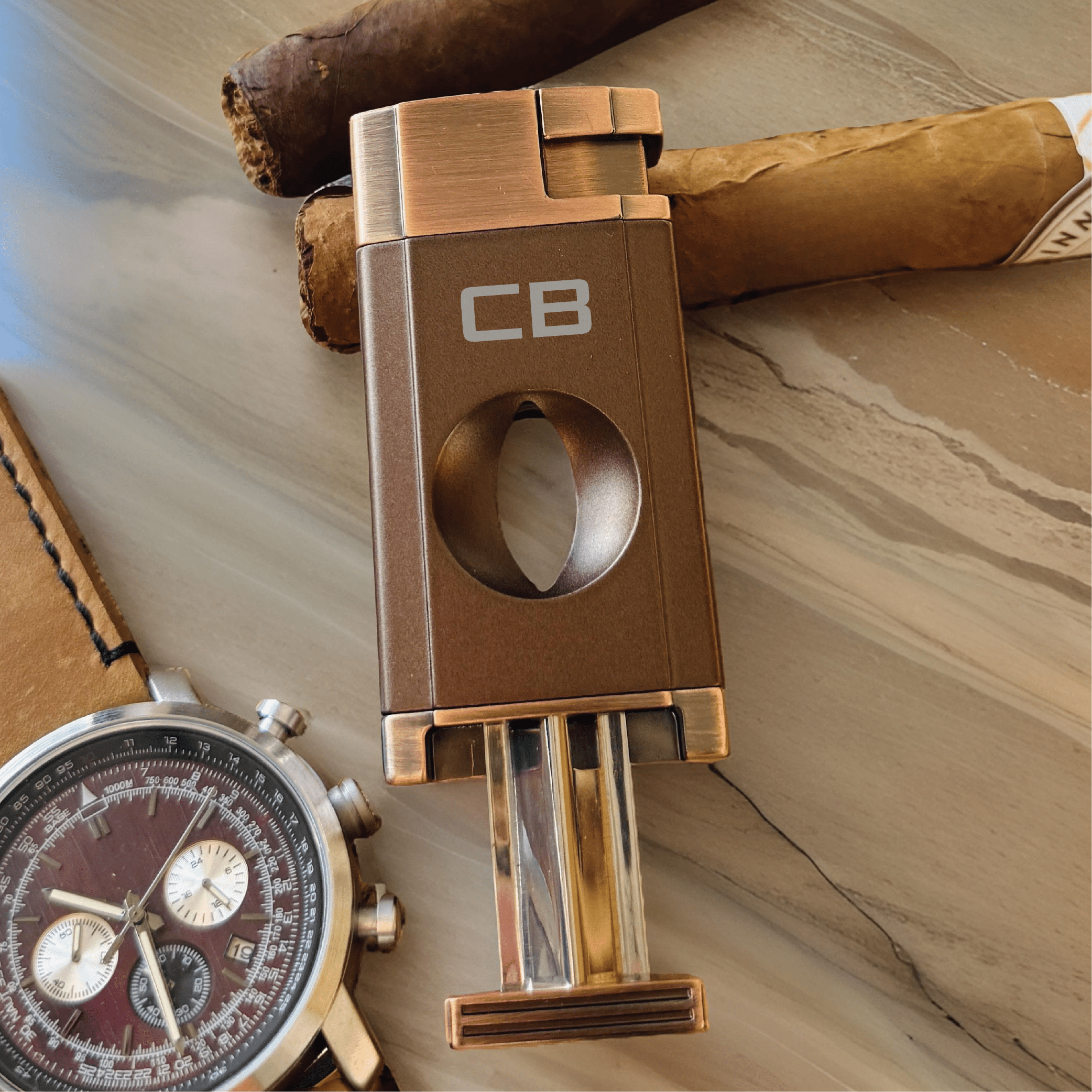 Elegant Personalized V-Cut Lighter: Dual Flame Precision 