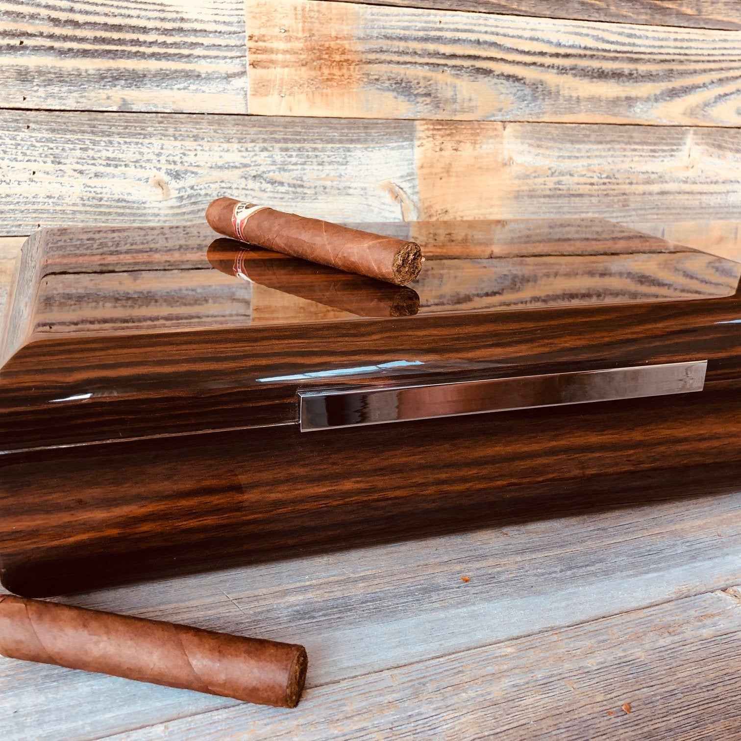 Suit and Tie Humidor 