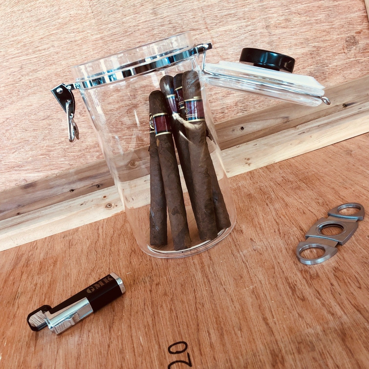 Humidor Jar 